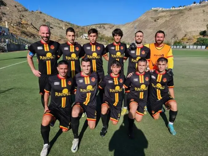 images Calcio, Promozione, lo Sporting Lido e Giglio (EuroGoal) sono tornati: Pisano sorride a Melito