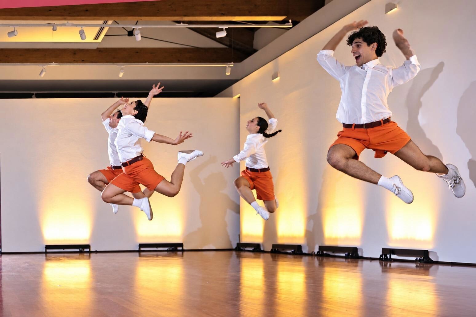 "Smile”, il Festival d’Autunno celebra la convivialità con la grande danza contemporanea al MARCA images "Smile”, il Festival d’Autunno celebra la convivialità con la grande danza contemporanea al MARCA
