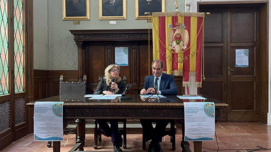 images Catanzaro, presentato lo "Sportello di Ascolto" per il sostegno delle famiglie