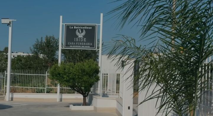images Botricello, inaugurata la Casa funeraria 'Iside': accoglienza, professionalità e sensibilità 