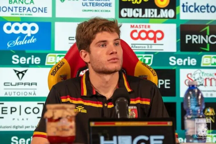 Pompetti in sala stampa: "Felice per il rinnovo e orgoglioso di stare qui" images Pompetti in sala stampa: "Felice per il rinnovo e orgoglioso di stare qui"