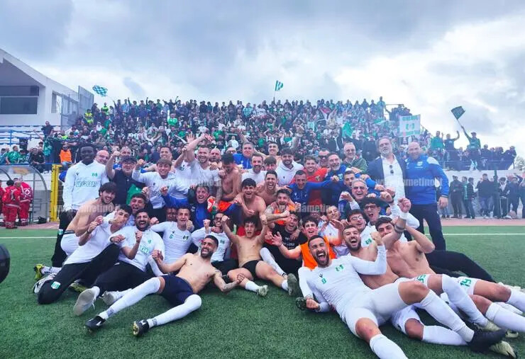 Calcio, Vigor Lamezia promossa in Serie D images Calcio, Vigor Lamezia promossa in Serie D