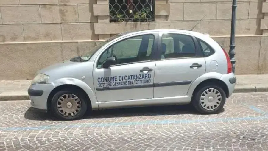 images Alleanza per Catanzaro: “Parcheggio e ascensore del Politeama: ennesimo flop del duo Fiorita-Palaia”