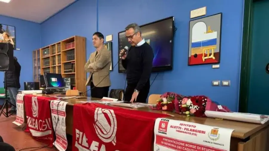 Trebisacce, Fillea Cgil Calabria presenta le  borse di studio dedicate alle vittime sul lavoro images Trebisacce, Fillea Cgil Calabria presenta le  borse di studio dedicate alle vittime sul lavoro