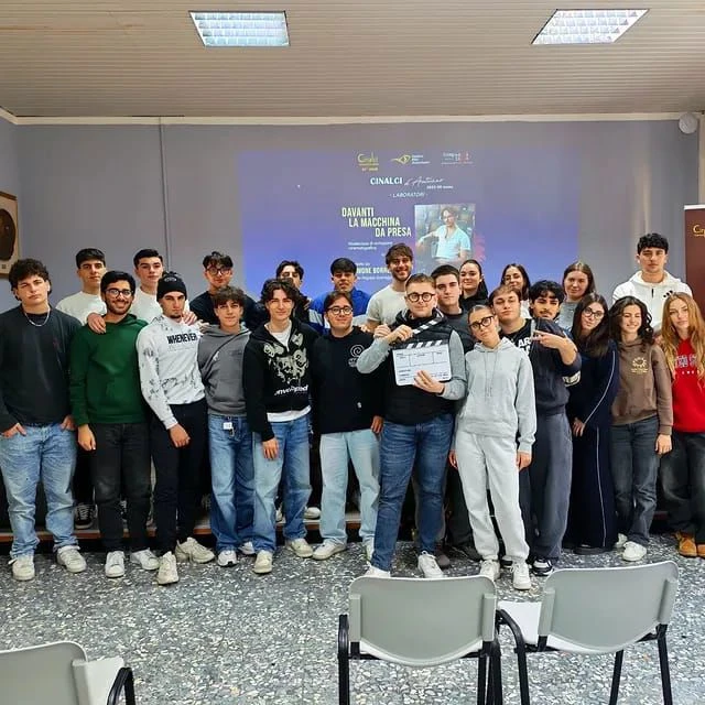 "Davanti la macchina da presa", al "Donegani-Ciliberto" di Crotone la masterclass dell'attore e regista Borrelli