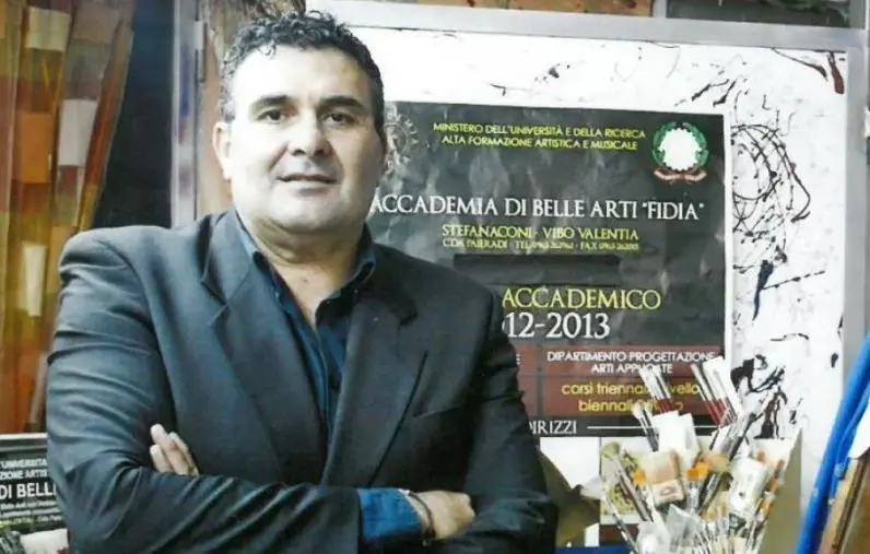 images Oggi al cimitero di Santa Maria la posa di due opere donate dal maestro Antonio Soluri