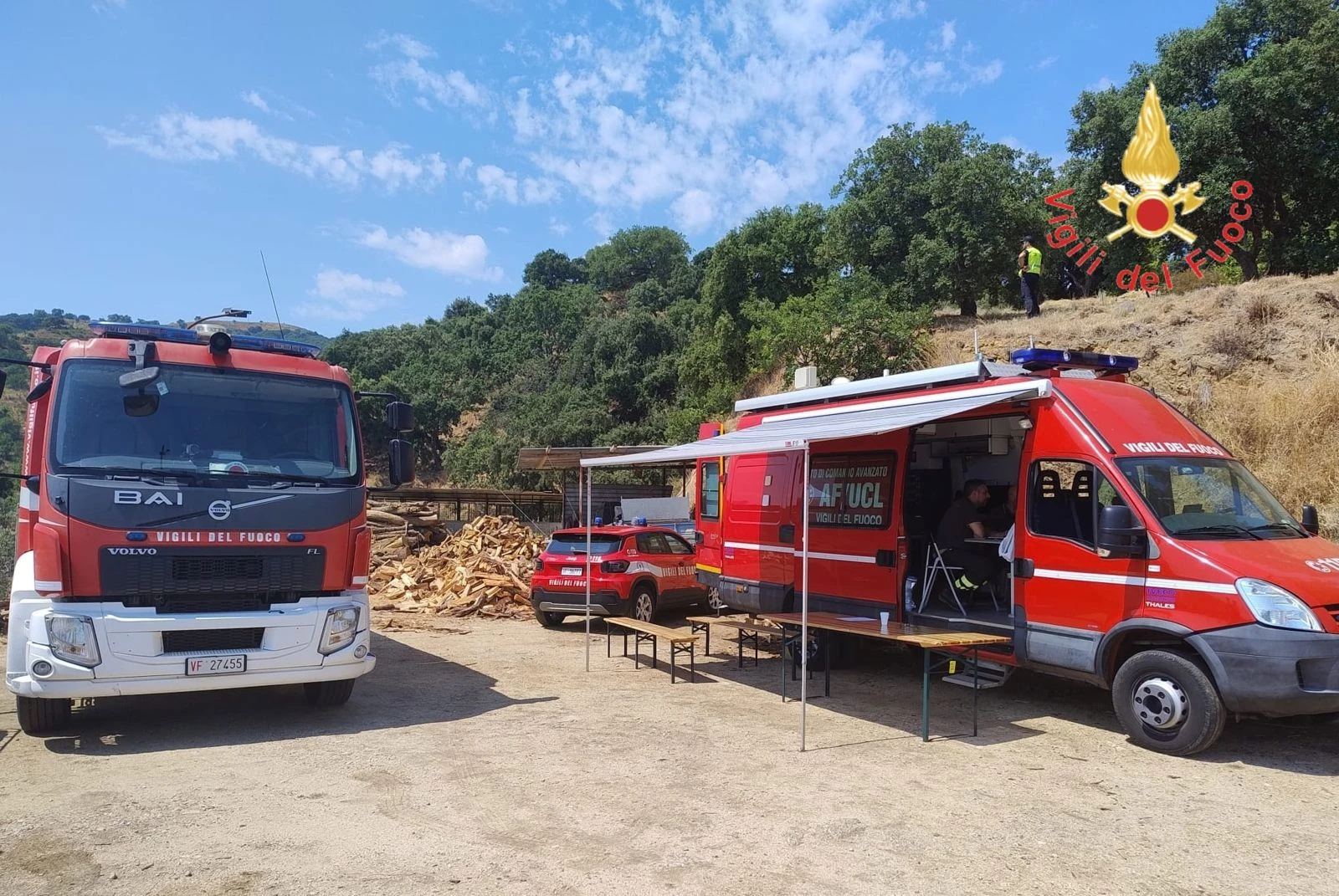 Montepaone, ritrovato vivo il giovane disperso: recuperato in elicottero e affidato al 118
