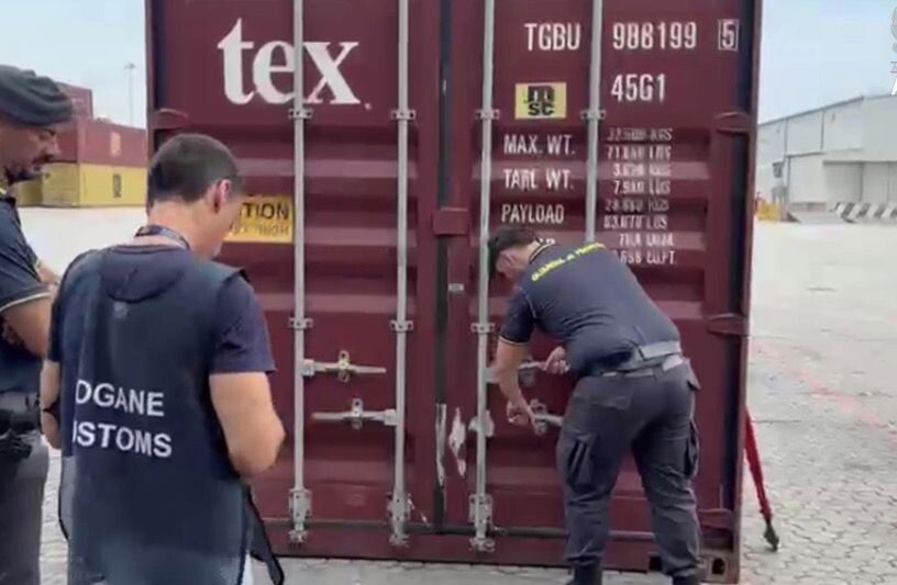 images Sequestrati al Porto di Gioia Tauro 113 chilogrammi di cocaina purissima proveniente dall’America del Sud
