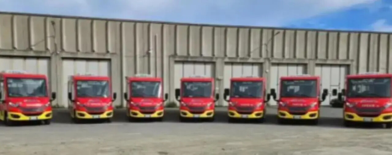 images Amc, sanzione disciplinare per 'danni' a un tavolo, ma 3 dipendenti non ci stanno e querelano i vertici 