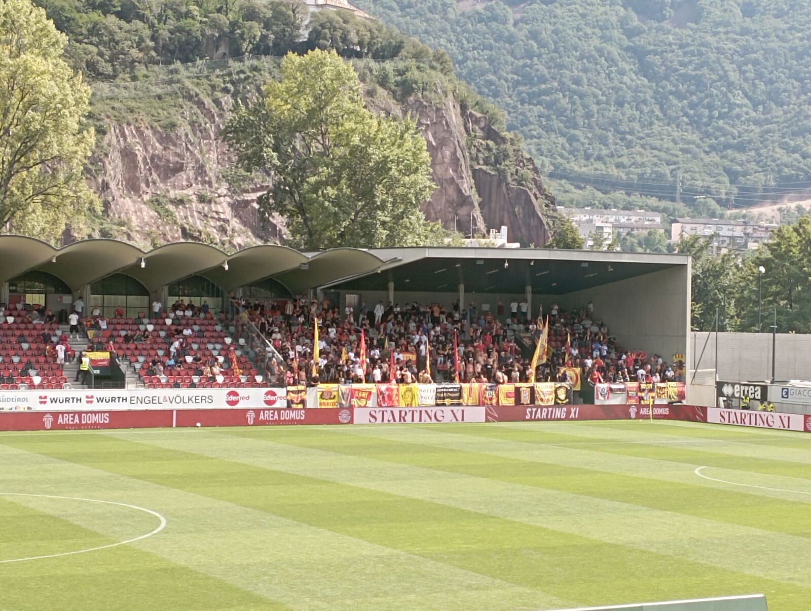 images Il Corsivo giallorosso, Catanzaro sull'orlo di una crisi di nervi? Subito la riscossa!