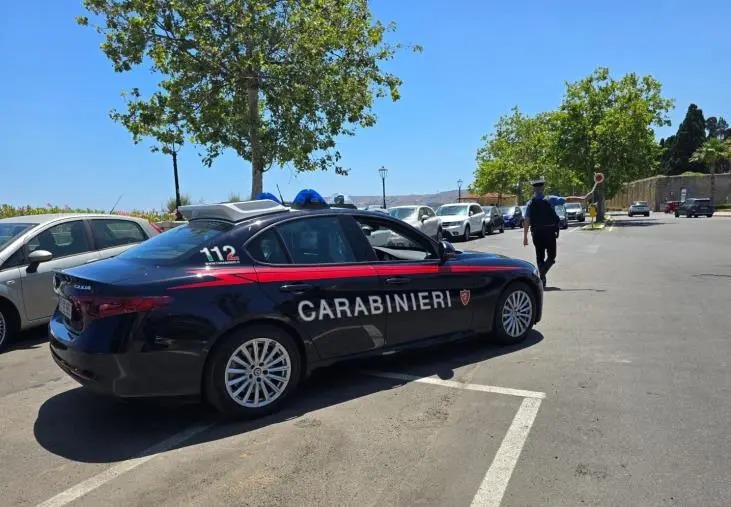 images Crotone, controlli dei carabinieri: 11 segnalazioni per consumo di droga