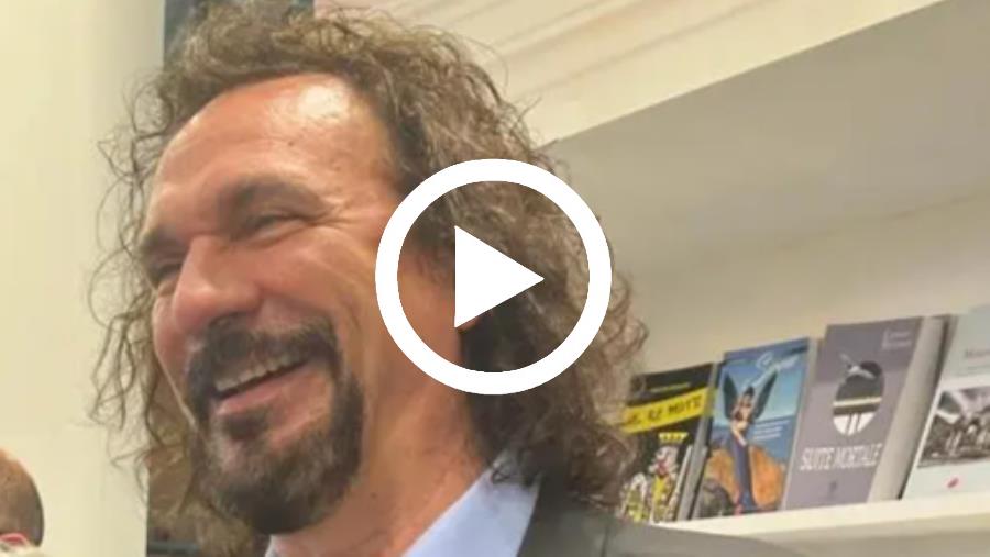 images Salone del libro di Torino, per la serie 'Grandi voci e note classiche' l'autobiografia del tenore Fabio Armiliato 