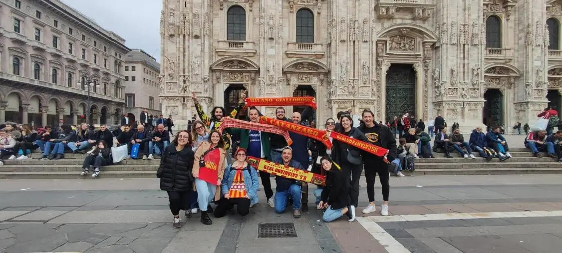 Catanzaro in Serie B, si festeggia anche all'ombra della Madonnina a Milano images Catanzaro in Serie B, si festeggia anche all'ombra della Madonnina a Milano