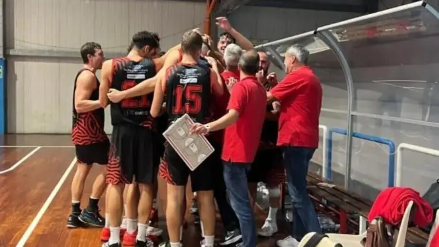 images Basket Serie B Interregionale, impresa della Sintegra Rende che vince contro Antoniana
