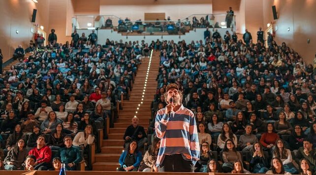 images Monteverdi: “Grazie a Jovanotti per l’incontro con gli studenti dell’UMG. La città lo aspetta il 22 agosto”