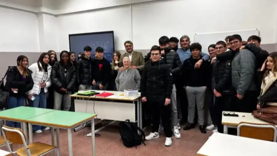 Catanzaro, giornata all'insegna della legalità al Liceo classico images Catanzaro, giornata all'insegna della legalità al Liceo classico