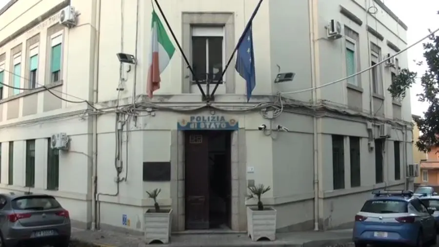 images Violenze fisiche e verbali sulla nipote e cugina: nei guai madre e figlio nel Reggino