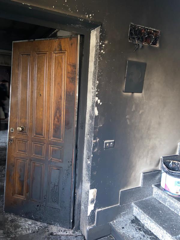 Lamezia Terme, i poliziotti salvano tre persone dalle fiamme: il plauso del Coisp images Lamezia Terme, i poliziotti salvano tre persone dalle fiamme: il plauso del Coisp