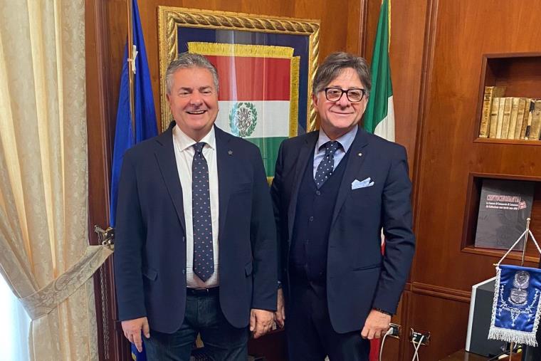 Catanzaro, Falbo incontra Filippo Mancuso: sinergia e collaborazione al centro del colloquio images Catanzaro, Falbo incontra Filippo Mancuso: sinergia e collaborazione al centro del colloquio