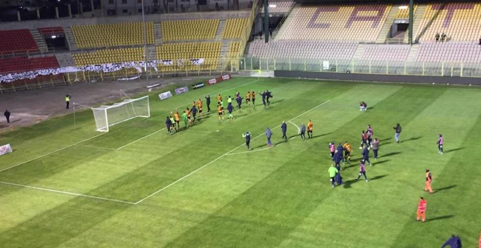 Catanzaro vs Monopoli: 2-2 finale. Le Aquile chiudono il campionato al secondo posto images Catanzaro vs Monopoli: 2-2 finale. Le Aquile chiudono il campionato al secondo posto