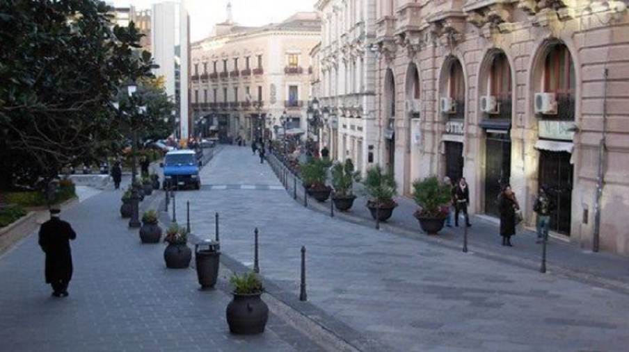 images Maltempo a Catanzaro, salta l'isola pedonale e chiudono Villa Margherita e Pepe