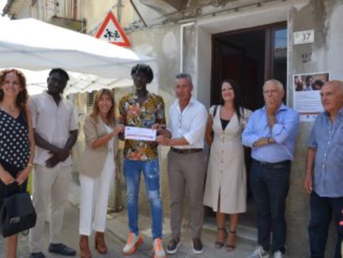 Taurianova, è "Casa Chiara" la seconda abitazione consegnata ai migranti  images Taurianova, è "Casa Chiara" la seconda abitazione consegnata ai migranti