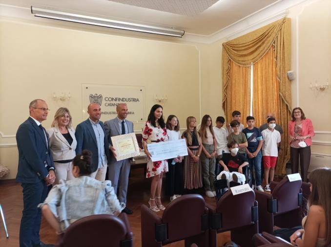 images Concorso Nazionale di idee “MacroScuola”, premiata la classe II F dell’Istituto Pascoli-Aldisio di Catanzaro
