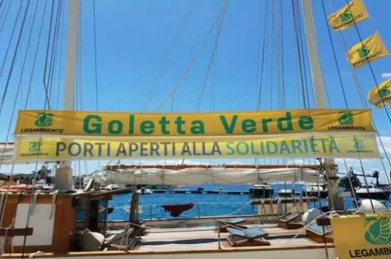 images Legambiente rende omaggio alle vittime del naufragio