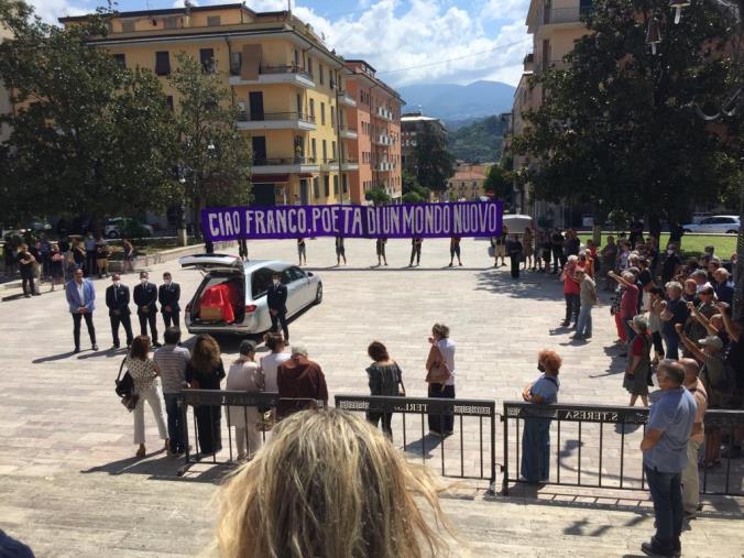 images Cosenza dà l'addio a Franco Dionesalvi: "Ciao poeta di un mondo nuovo"