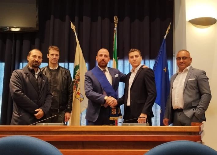 Catanzaro, il campione Gariani ricevuto alla Provincia dal consigliere Mattia images Catanzaro, il campione Gariani ricevuto alla Provincia dal consigliere Mattia