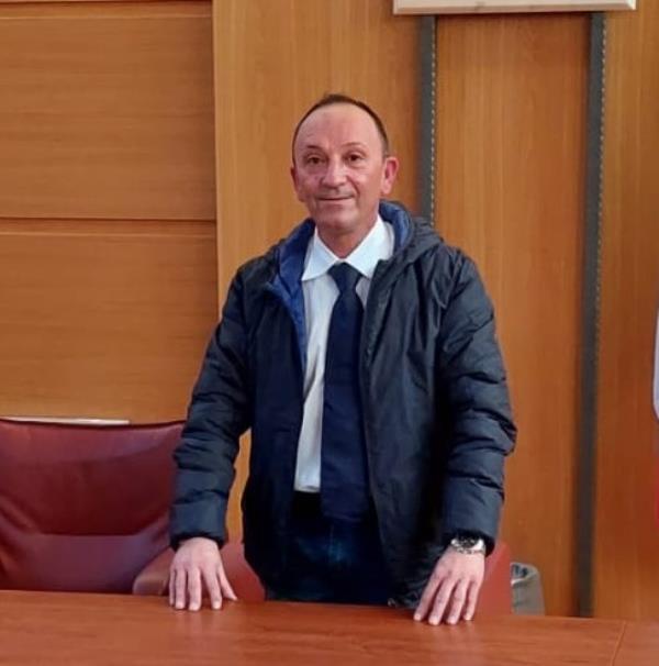 images Lamezia, Cutrì: "Intitolare il piazzale della piscina comunale a Massimo Borracci"