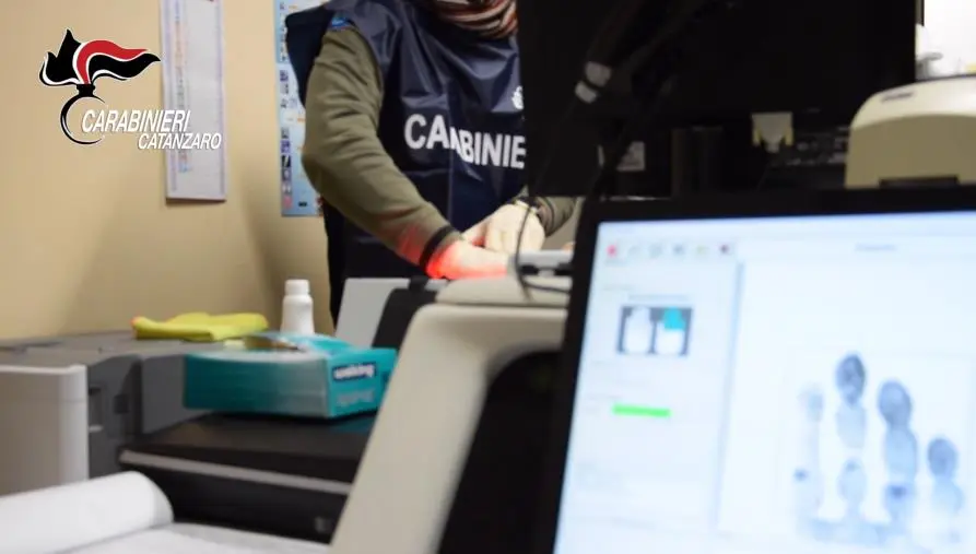 Catanzaro, rissa sfocia in accoltellamento nel quartiere Lido: arrestato un 31enne images Catanzaro, rissa sfocia in accoltellamento nel quartiere Lido: arrestato un 31enne