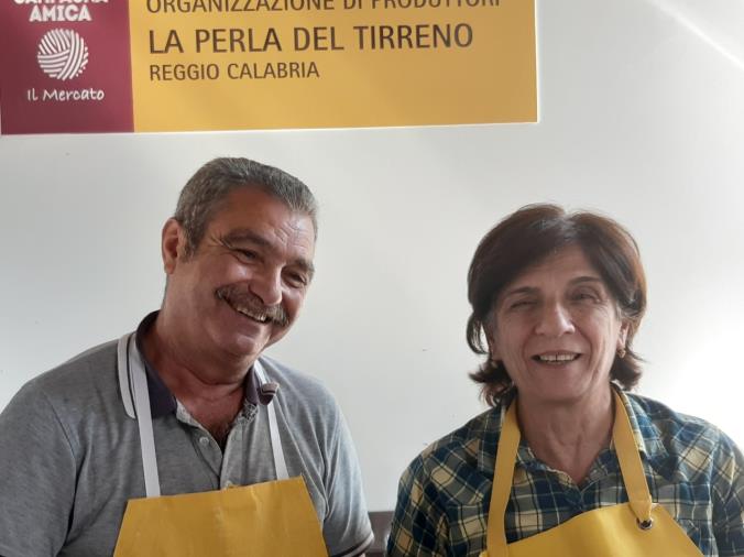 Un giro tra i banchi del mercato coperto di Campagna Amica di Cosenza (VIDEO)