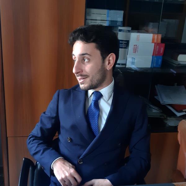 images Coronavirus. Appello del giovane Francesco Pacilè: "Finita questa “guerra” bisognerà ricostruire un mondo e una Calabria dove nessuno venga lasciato più da solo"