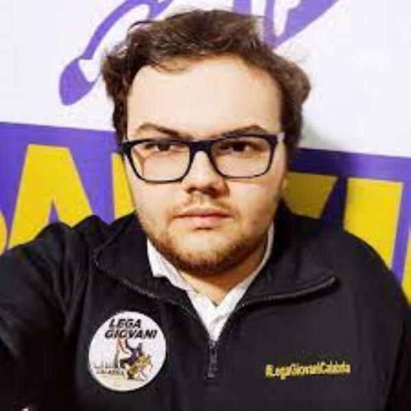 La Lega Crotone perde ancora pezzi: lascia il coordinatore "Giovani" della comunicazione images La Lega Crotone perde ancora pezzi: lascia il coordinatore "Giovani" della comunicazione