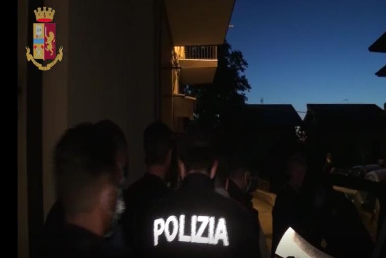 images Operazione Freeland. Sgominato un locale di 'ndrangheta a Bolzano: venti arresti (VIDEO)