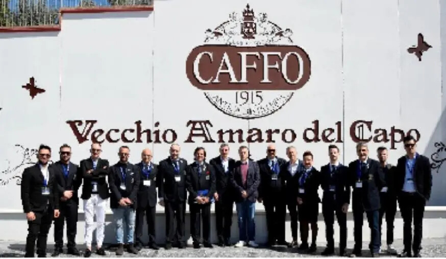 Trovano a Rossano una borsa con 200 euro e la restituiscono al proprietario: protagonisti alcuni atleti di Cerva, Andali e Petronà images Trovano a Rossano una borsa con 200 euro e la restituiscono al proprietario: protagonisti alcuni atleti di Cerva, Andali e Petronà