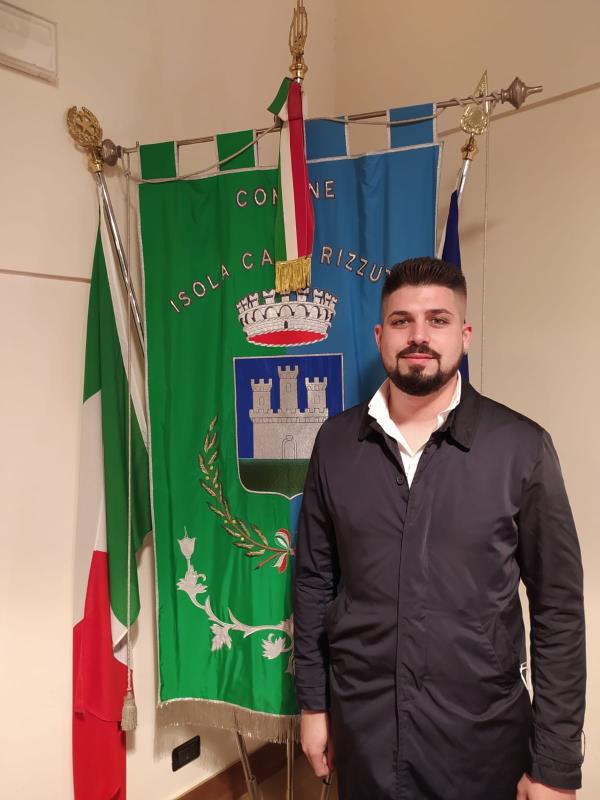 Punti luce e manto stradale, ad Isola Capo Rizzuto continuano i lavori di messa in sicurezza del territorio
 images Punti luce e manto stradale, ad Isola Capo Rizzuto continuano i lavori di messa in sicurezza del territorio