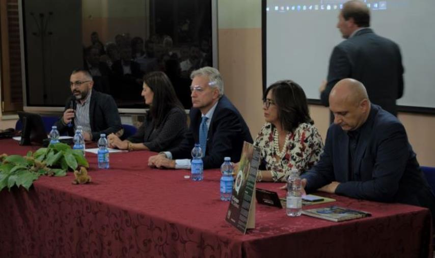 Al via gli incontri informativi del GAL Valle del Crati per i castanicoltori del territorio images Al via gli incontri informativi del GAL Valle del Crati per i castanicoltori del territorio