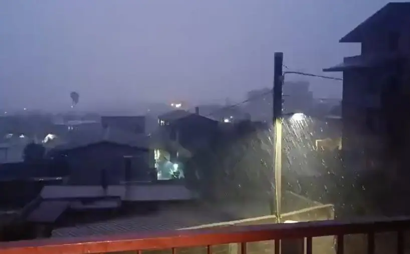 images Mastria: “Storia di un’uscita da scuola sotto una tempesta di vento e acqua imprevista”
