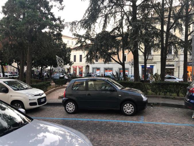 images Catanzaro, tornano  le panchine nei Giardinetti Green su corso Mazzini 