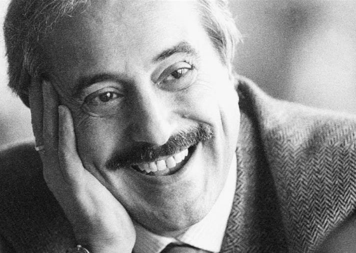Catanzaro. Trent’anni senza Falcone e premio “Pretendiamo legalità”, lunedì la manifestazione al Polifunzionale della Polizia  images Catanzaro. Trent’anni senza Falcone e premio “Pretendiamo legalità”, lunedì la manifestazione al Polifunzionale della Polizia
