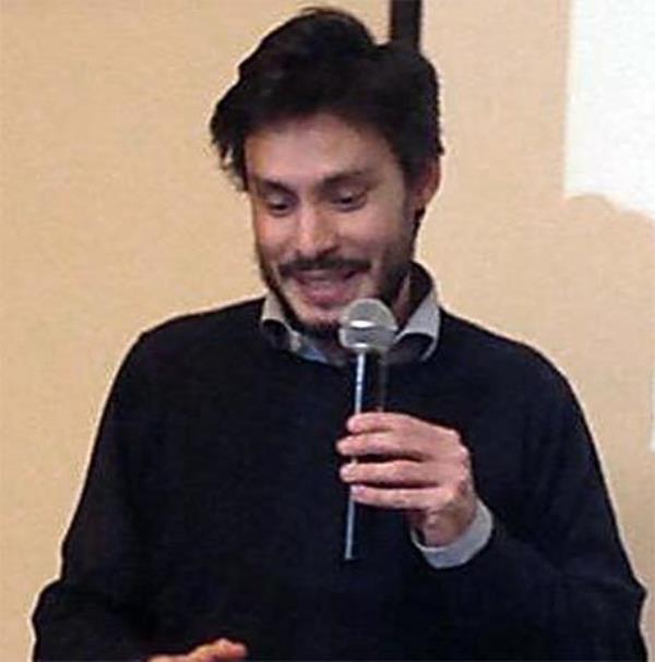 Regeni. A Cosenza una panchina gialla per ricordare il ricercatore ucciso images Regeni. A Cosenza una panchina gialla per ricordare il ricercatore ucciso