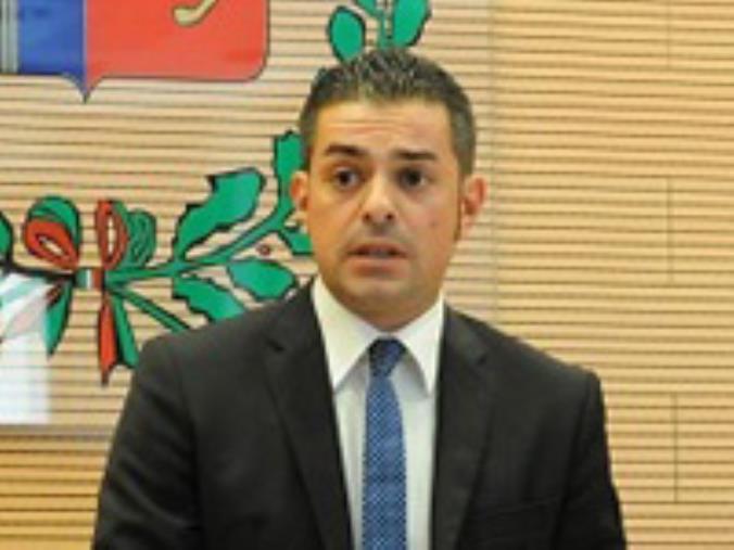 Troppi contagi ad Acquaro. La banca chiede scusa alla comunità e al sindaco dopo aver impedito l'accesso ai clienti images Troppi contagi ad Acquaro. La banca chiede scusa alla comunità e al sindaco dopo aver impedito l'accesso ai clienti