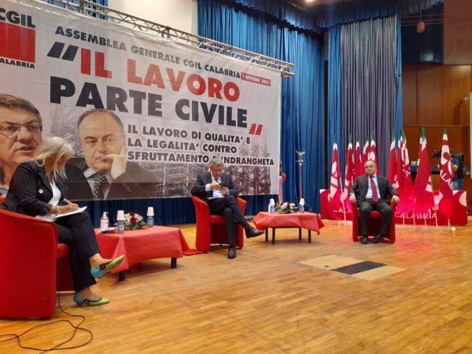 images Gratteri: "Non votate chi ha promesso di sistemare vostro figlio" 