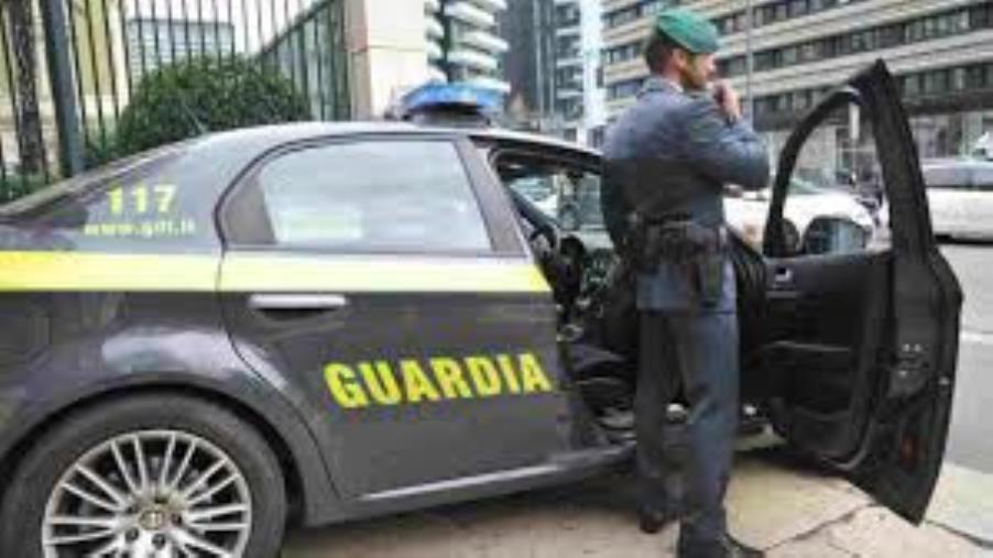 images Coronavirus. Si erano inventati la “ricetta” contro il virus, la Guardia di Finanza di Torino denuncia per frode una coppia 