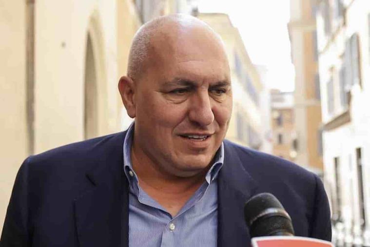 Il ministro Crosetto ricoverato nella notte, sospetta pericardite