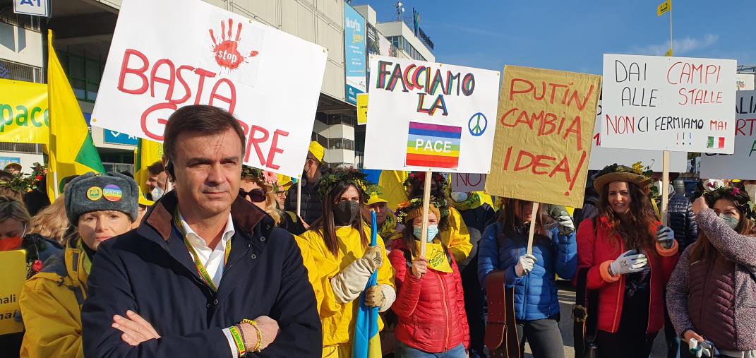 images Giovani agricoltori manifestano in Fieragricola, Coldiretti Calabria: "Si svuotino gli arsenali, si colmino i granai"
