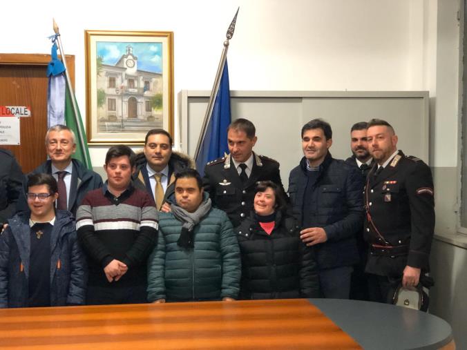 I ragazzi con sindrome down insultati a Filadelfia incontrano il Prefetto, il Questore e i carabinieri images I ragazzi con sindrome down insultati a Filadelfia incontrano il Prefetto, il Questore e i carabinieri