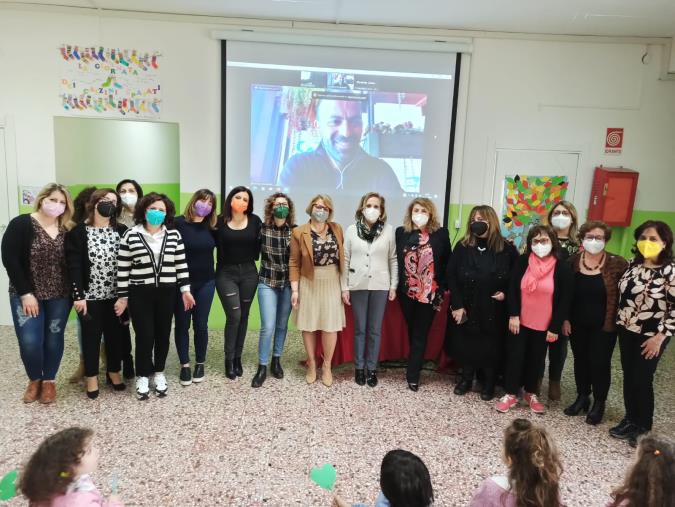 images Gli alunni del plesso Samà dell’IC don Milani - Catanzaro Sala hanno incontrato l’ex ministro dell’Istruzione Lorenzo Fioramonti 
